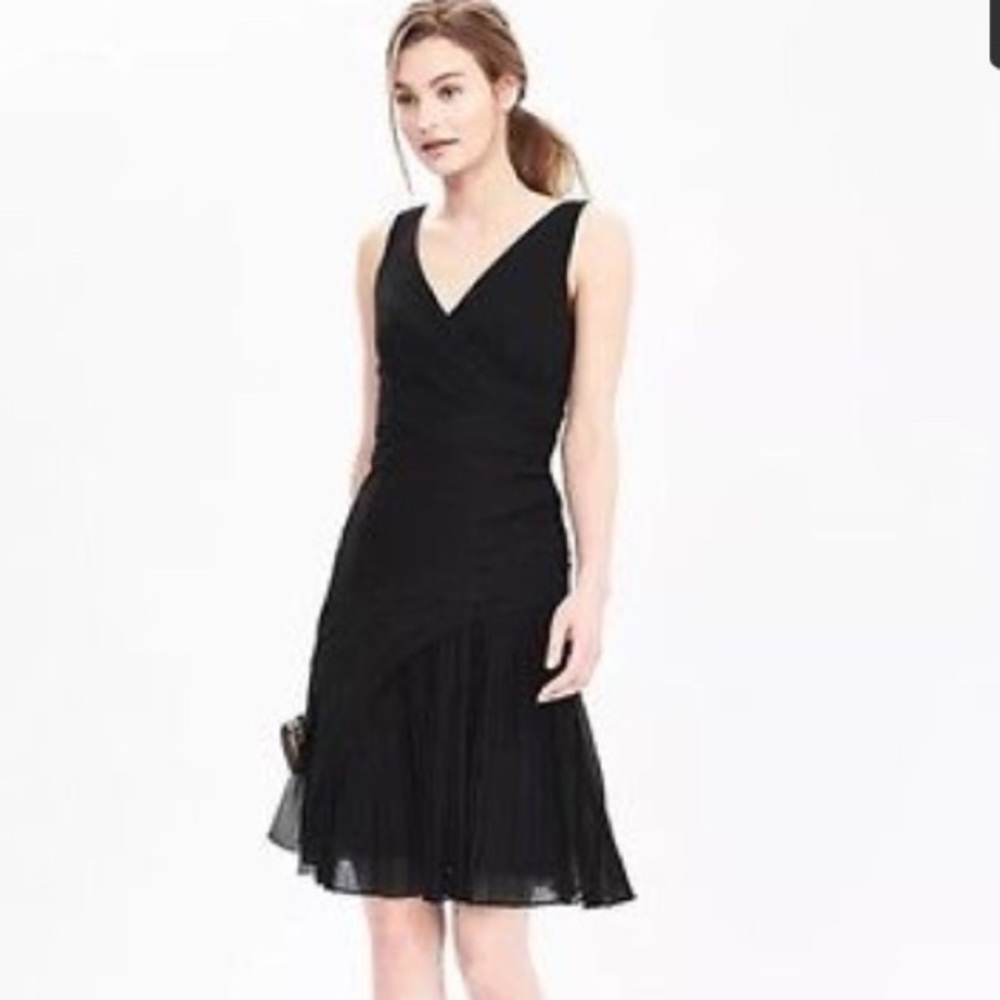 NWT Banana Republic black pleated v neck dress